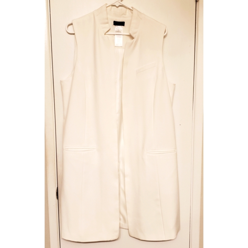 Mark. Long White Vest XL